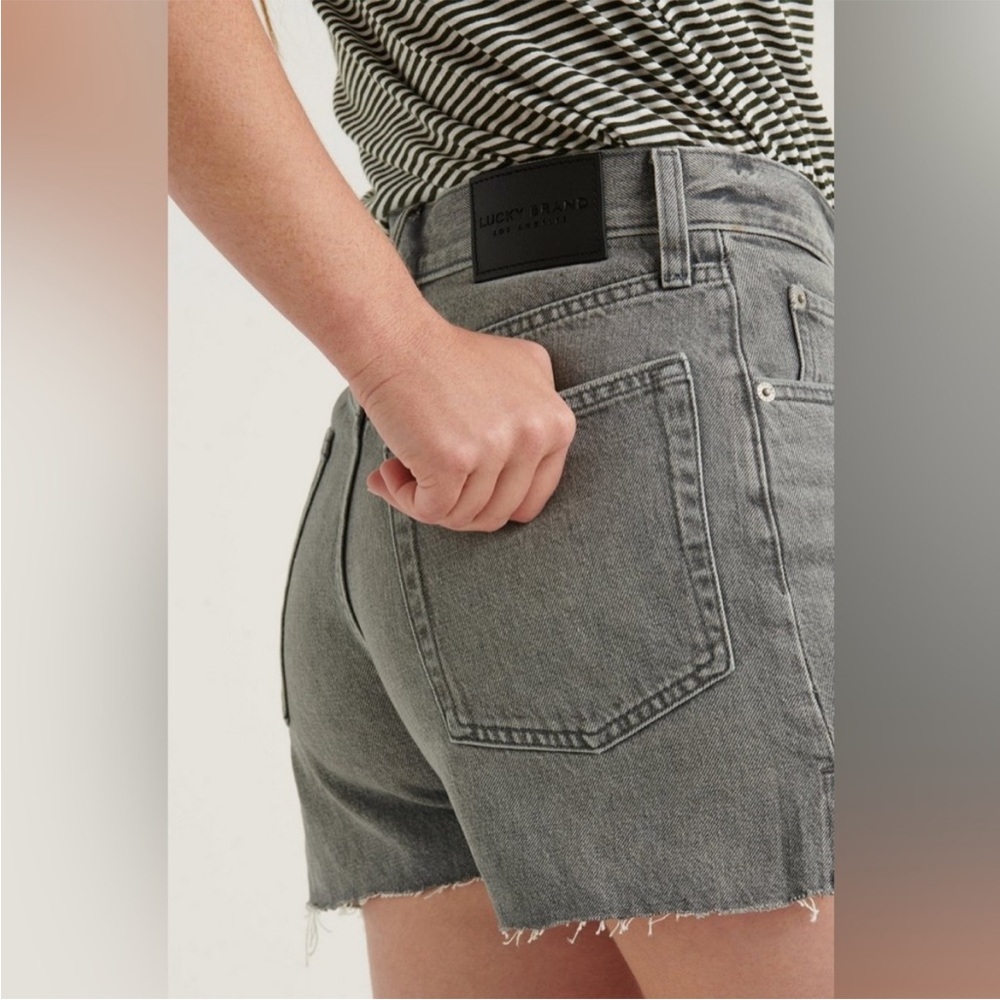 Lucky Brand Traveler High Waisted Jean Short Light Wash Gray - Picture 3 of 13